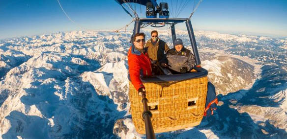 luchtballonvlucht boven de alpen luchtballonvlucht boven de alpen